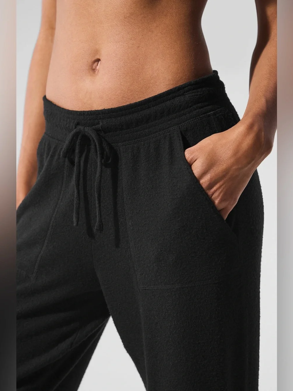 Alo yoga soho sweatpant size small black